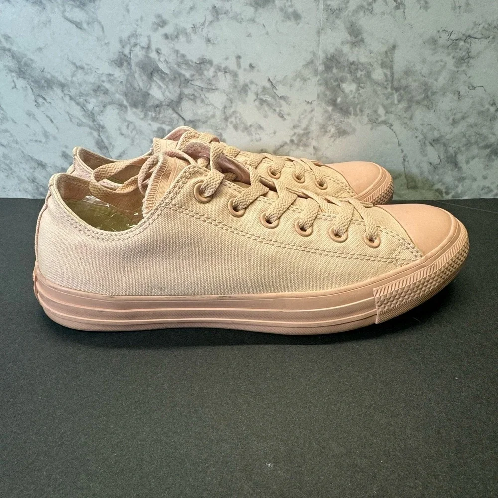 Converse Chuck Taylor All Star Unisex Low Top Sz Men’s (8) Women’s (10) Low Pink